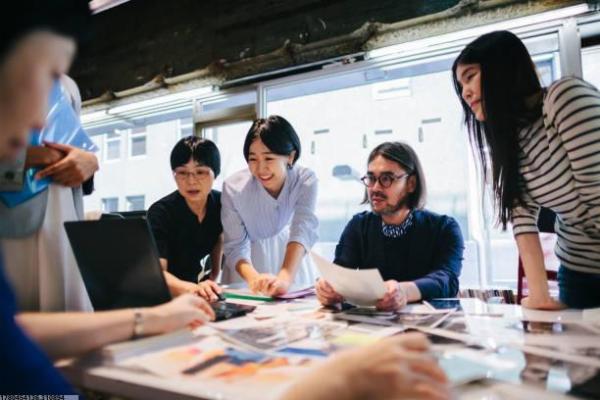 巩义市羽毛球培训班的教学内容与学员反馈(图1)